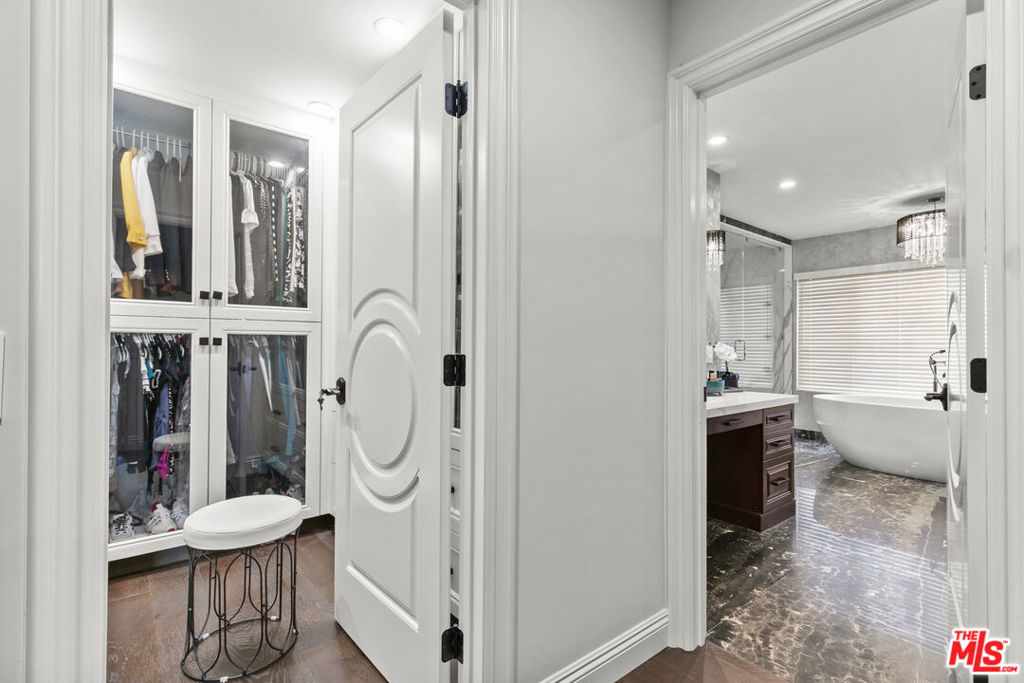 MLS #25618855 image #43