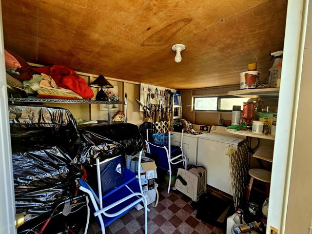 16400 Bubbling Wells Rd Road, Desert Hot Springs CA: https://media.crmls.org/mediaz/bc0e3fd3-40ef-4bb0-be6b-f4e40e020a7b.jpg