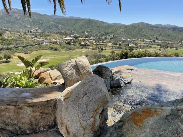 14155 Bryce Point, Poway CA: https://media.crmls.org/mediaz/bc0ed5bd-313c-4227-8c73-3e4f45f5eb18.jpg