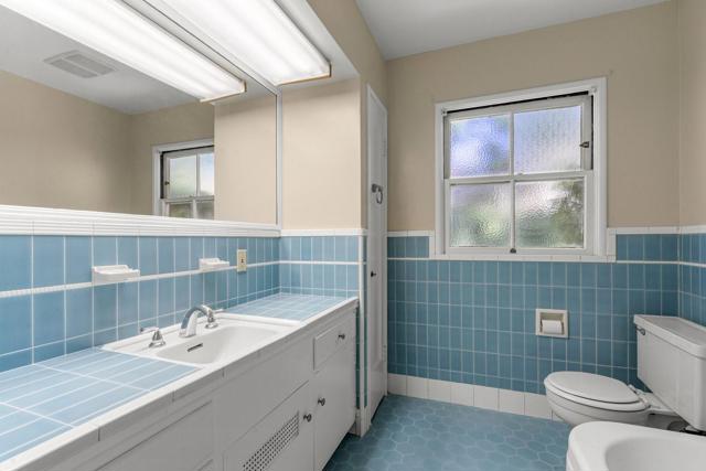 1590 Fremont Street, Santa Clara CA: https://media.crmls.org/mediaz/bc0f0e07-5c34-48cb-adf0-d8d5dc8eea50.jpg