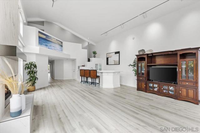 3960 Garfield St., Carlsbad CA: https://media.crmls.org/mediaz/bc0f59e8-0a6d-4fc1-a696-94733d27ff16.jpg
