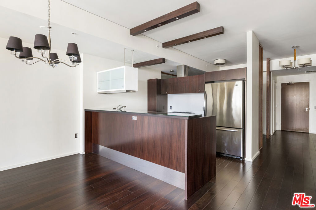1155 S Grand Avenue Unit 912