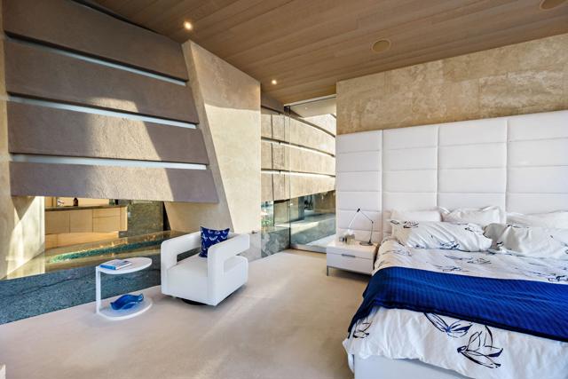 79095 Tom Fazio N Lane, La Quinta CA: https://media.crmls.org/mediaz/bc10fb68-f607-4cdf-8562-7ccaeeb71fb8.jpg