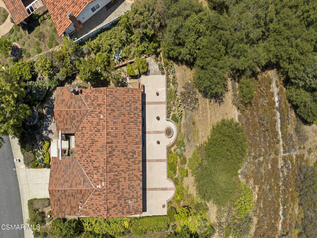 2031 Channelford Road, Westlake Village CA: https://media.crmls.org/mediaz/bc133bbe-d0a6-47b6-82db-17528988497c.jpg