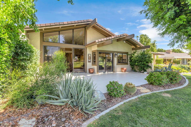 207 Bouquet Canyon Drive, Palm Desert, CA 92211