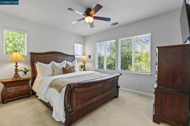 1560 Craiglee Way, San Ramon CA: https://media.crmls.org/mediaz/bc13e9e7-27d9-4799-8c45-dc7d880484ec.jpg
