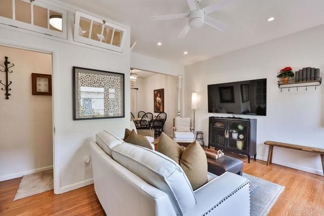 751 G Avenue, Coronado CA: https://media.crmls.org/mediaz/bc142ab4-2f47-46dd-9f4a-1201a54f91b2.jpg