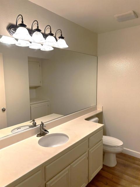 Detail Gallery Image 11 of 31 For 1230 Natoma Way #C,  Oceanside,  CA 92057 - 3 Beds | 2/1 Baths