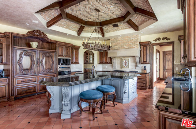 427 La Marina Drive, Camarillo CA: https://media.crmls.org/mediaz/bc154a61-1bc1-4b84-ae39-842ea9f0205e.jpg