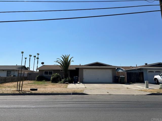 1621 E Mission Avenue, Escondido CA: https://media.crmls.org/mediaz/bc154dff-a106-4749-890d-92330f69c548.jpg