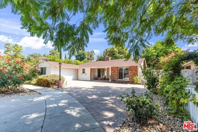 13024 Weddington Street photo 1