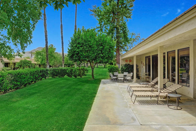 44842 Guadalupe Drive, Indian Wells CA: https://media.crmls.org/mediaz/bc1604f0-e0dd-445b-ad87-c56aa2762961.jpg