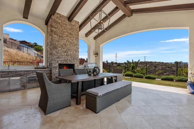 7545 Top O The Morning Way, San Diego CA: https://media.crmls.org/mediaz/bc16847b-2bef-425f-b05d-6f949c446a66.jpg