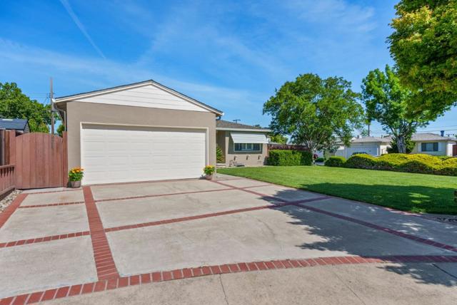3468 Bella Vista Court, Santa Clara CA: https://media.crmls.org/mediaz/bc17b565-ec3a-48f2-9f19-bf162ecaf07e.jpg