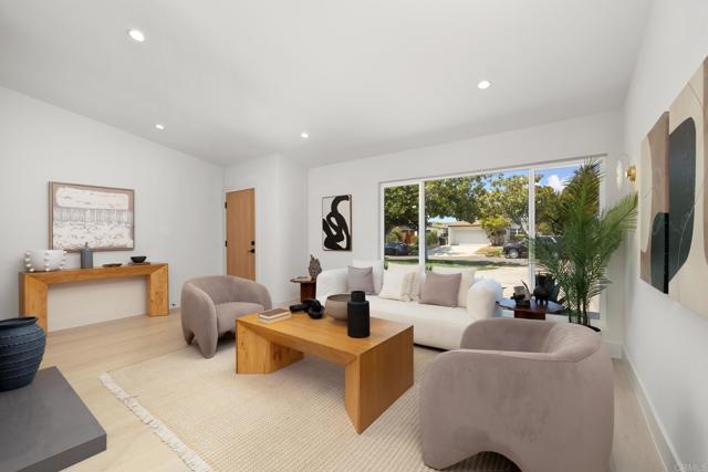 Detail Gallery Image 5 of 23 For 4826 Maricopa St, Torrance,  CA 90503 - 3 Beds | 2 Baths