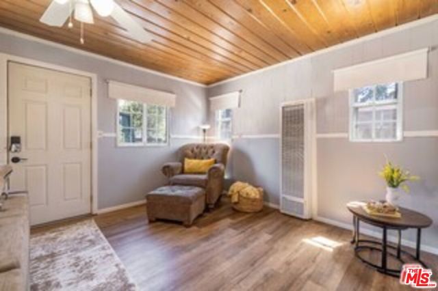 320 E Tiger Lily Drive, Big Bear City CA: https://media.crmls.org/mediaz/bc185a29-2c2b-4274-9b3e-e0cff06044d6.jpg