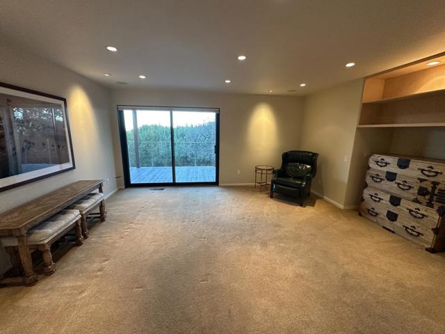 16 Franciscan, Portola Valley CA: https://media.crmls.org/mediaz/bc18da43-a6a3-4cca-b159-c3d235a271d8.jpg