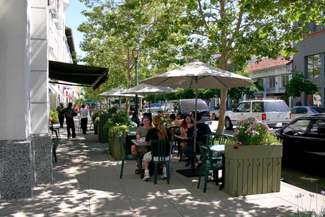 515 Chestnut Street, Santa Cruz CA: https://media.crmls.org/mediaz/bc18fe5c-2cbf-4c5f-a104-ec4bc132b064.jpg