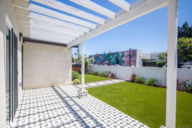 760 Florence St, Imperial Beach CA: https://media.crmls.org/mediaz/bc1973f2-bd95-4289-87ff-77d05367be24.jpg