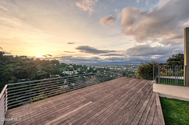 3681 Alomar Drive, Sherman Oaks CA: https://media.crmls.org/mediaz/bc19a8e9-e0c4-429d-955c-3c45dbdae06e.jpg