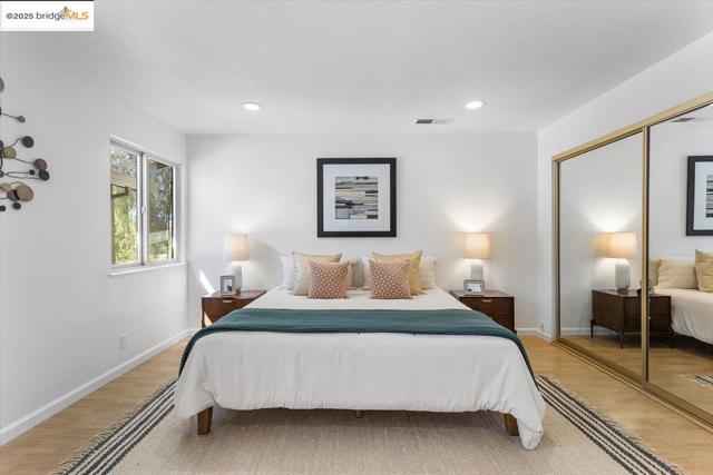 5665 Victoria LN, Livermore CA: https://media.crmls.org/mediaz/bc1a3e20-21cc-451f-b9ba-979b5a0375a1.jpg