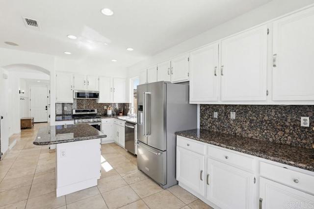 Detail Gallery Image 25 of 73 For 1727 Long Ridge St, Chula Vista,  CA 91913 - 4 Beds | 3 Baths