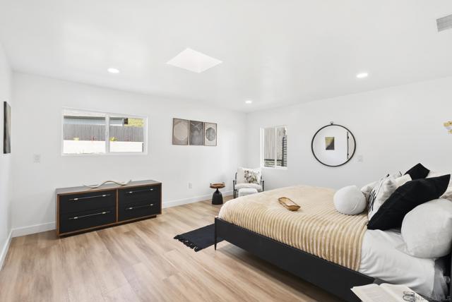 1110 Sea Village Dr, Cardiff by the Sea CA: https://media.crmls.org/mediaz/bc1a51f1-103c-46ba-8d27-4f835ede79ab.jpg