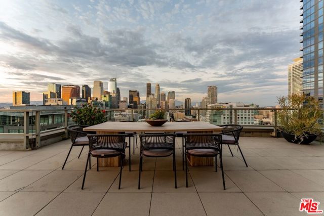 3 Bed Home for Sale in Los Angeles, California