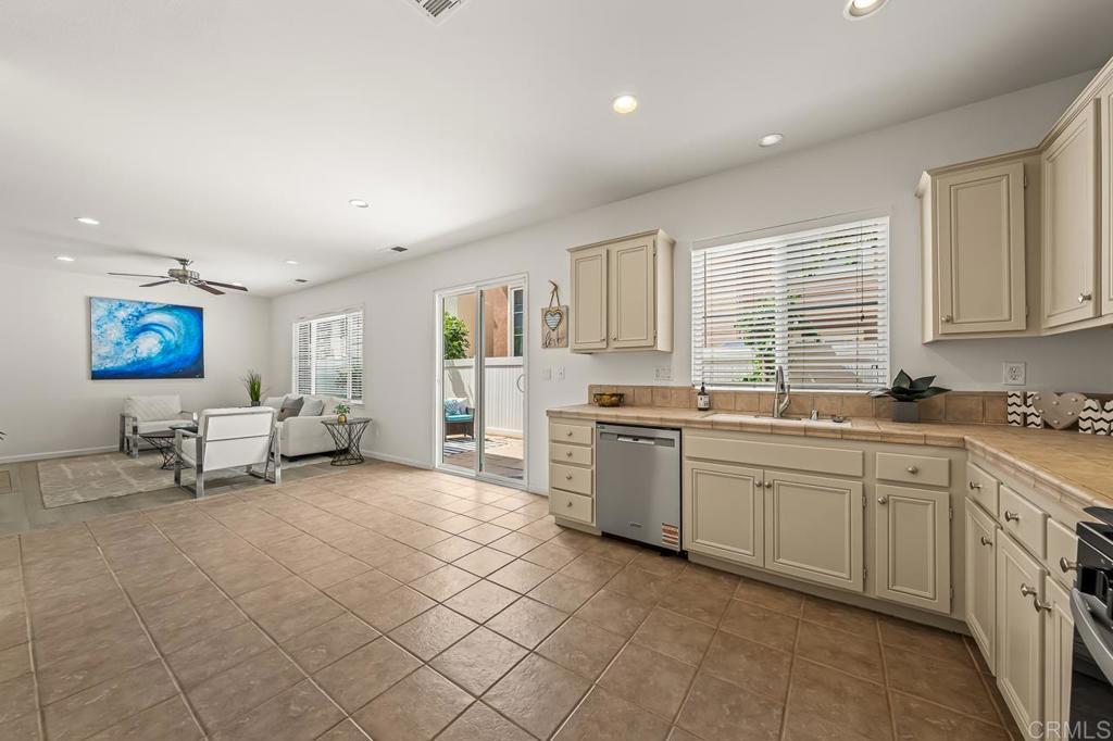 463 Cornwall Glen - photo 16