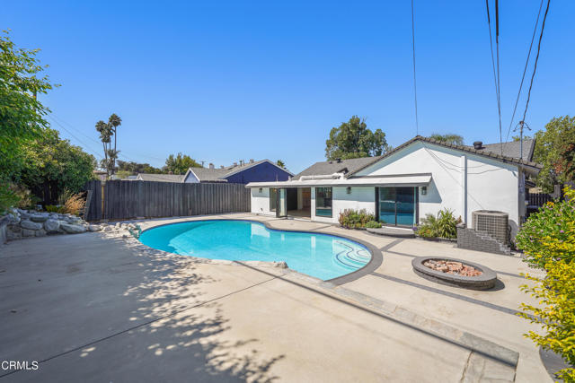 9518 Forbes Avenue, Northridge CA: https://media.crmls.org/mediaz/bc1c602a-96ed-4fbc-bb71-303515d429b1.jpg