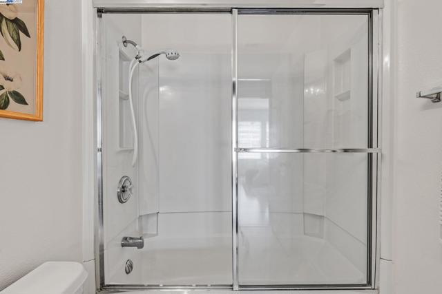 3463 Ellery Cmn, Fremont CA: https://media.crmls.org/mediaz/bc1cdbf8-aedd-41bb-bef4-978f2b0035b1.jpg