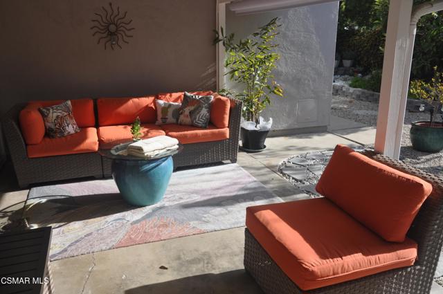 1064 Finrod Court, Westlake Village CA: https://media.crmls.org/mediaz/bc1ce5af-2a08-4760-820e-47d41b7ce6ef.jpg