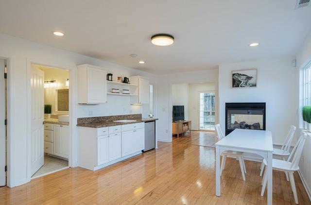 1316 Wanda Avenue, Seaside CA: https://media.crmls.org/mediaz/bc1d2e66-df6a-4be4-b0e2-20061101eba8.jpg