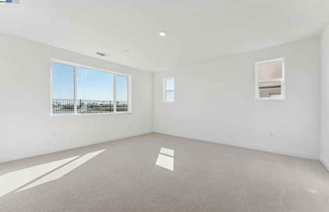 1062 Bradbury Dr, Discovery Bay CA: https://media.crmls.org/mediaz/bc1de098-6e5f-4e4d-80d8-fd91508b7d20.jpg