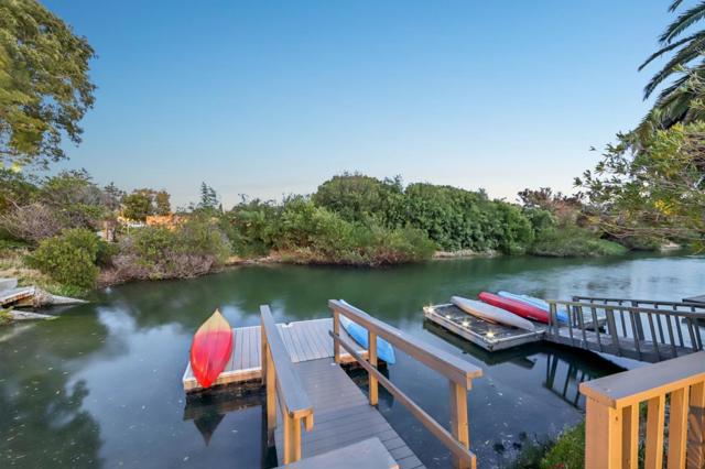 1 Spinnaker Place, Redwood City CA: https://media.crmls.org/mediaz/bc1e6be6-3704-45fc-bcb6-1530483dfc51.jpg