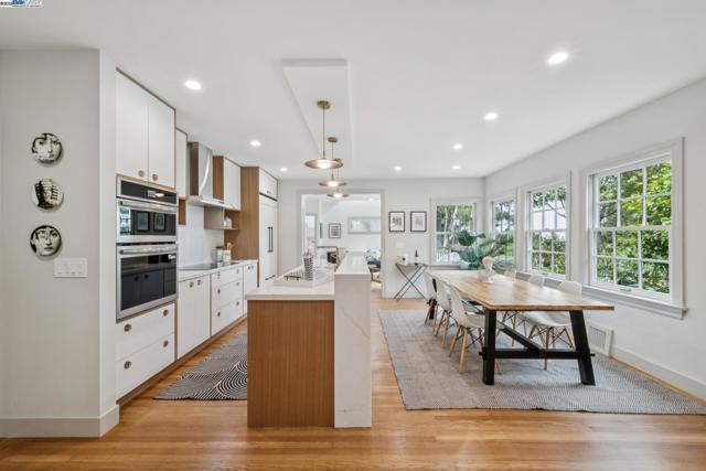 198 BRET HARTE ROAD, Berkeley CA: https://media.crmls.org/mediaz/bc1ef578-e72c-4cc8-b5b3-3d0093603294.jpg