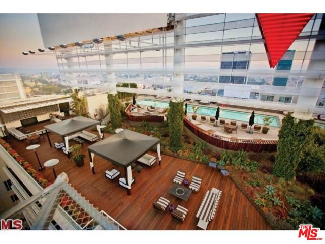 6250 HOLLYWOOD Boulevard, Los Angeles CA: https://media.crmls.org/mediaz/bc1f0e78-0fd6-4c13-82eb-c213bede3ee7.jpg