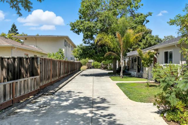 700 Mariposa Avenue, Mountain View CA: https://media.crmls.org/mediaz/bc1fb93a-69d7-4be6-8520-6bf4534ef25a.jpg