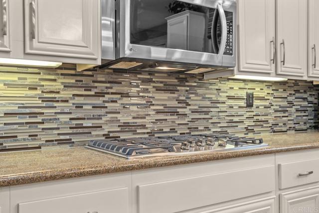 Detail Gallery Image 13 of 58 For 1122 via Vera Cruz, San Marcos,  CA 92078 - 5 Beds | 3 Baths