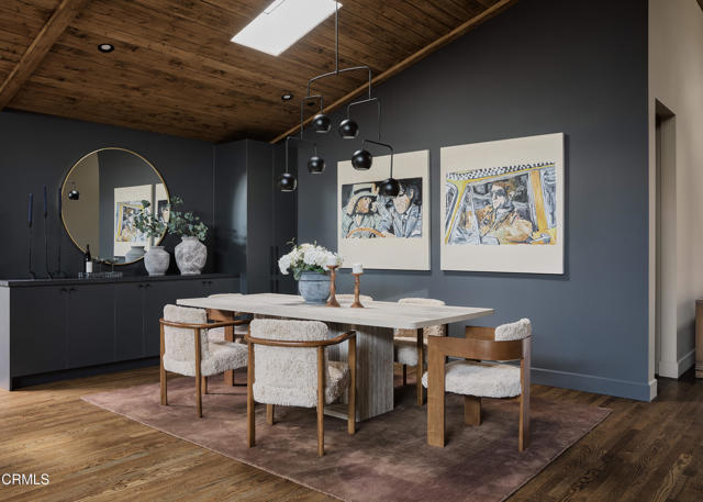 Detail Gallery Image 16 of 44 For 12406 La Maida St, Los Angeles,  CA 91607 - 3 Beds | 2 Baths