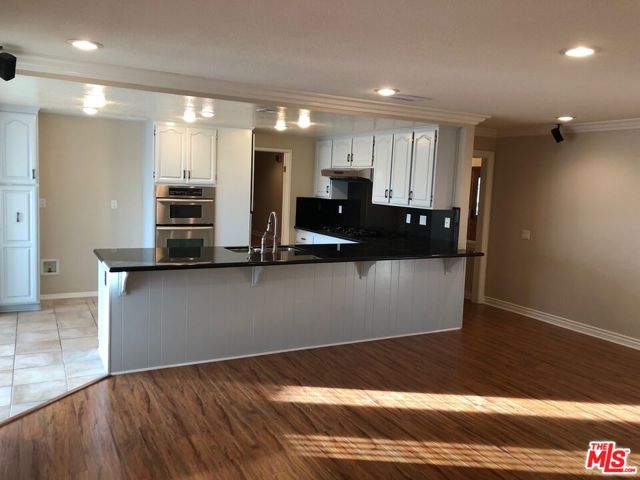 10723 Ridge Canyon Road, Rancho Cucamonga CA: https://media.crmls.org/mediaz/bc20285c-7d24-4047-a866-705e81d29571.jpg