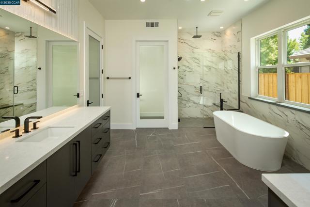 1070 Borrette Court, Napa CA: https://media.crmls.org/mediaz/bc2034c0-ec8c-4de4-bf33-fbb9a91a1630.jpg