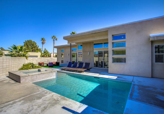 1153 Solace Court, Palm Springs CA: https://media.crmls.org/mediaz/bc213225-b701-488d-a481-c57fb5e194c0.jpg