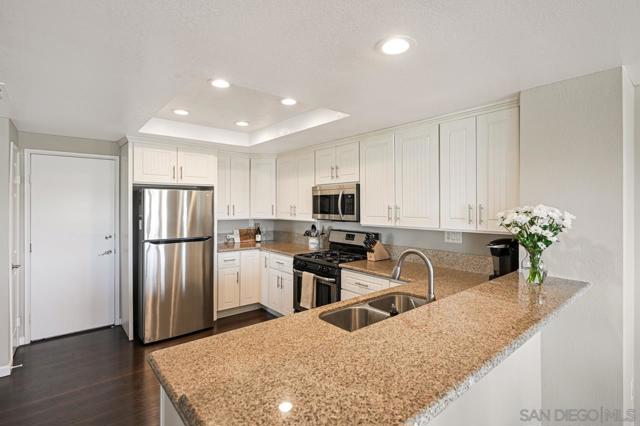 701 Fino Glen, Escondido CA: https://media.crmls.org/mediaz/bc21aea8-e95f-458c-855c-9e0b709f60b8.jpg
