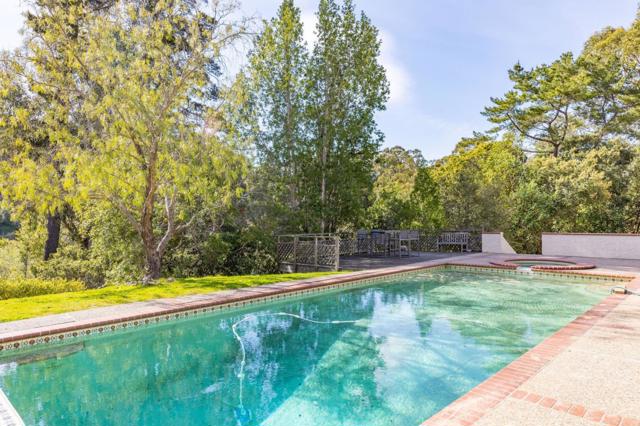 1035 Macadamia Drive, Hillsborough CA: https://media.crmls.org/mediaz/bc21bd6b-821a-4835-9f53-540c2aafcc44.jpg