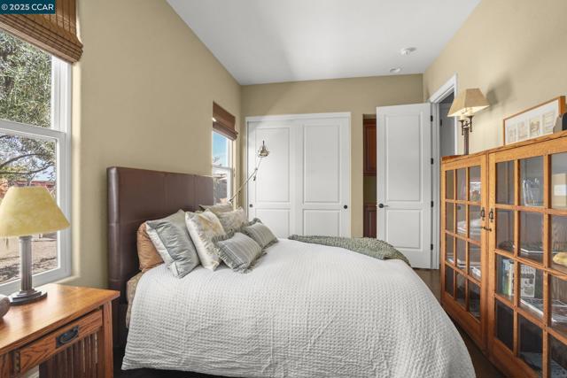1512 Miwok Ct, Brentwood CA: https://media.crmls.org/mediaz/bc21fc73-2847-495a-9970-9c4dca474d81.jpg