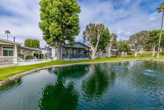 7313 Santa Barbara St, Carlsbad CA: https://media.crmls.org/mediaz/bc220c7d-6759-43d7-a4bd-1cb1b6221b6d.jpg