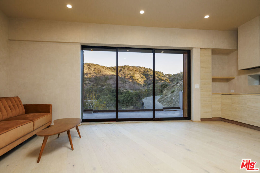 3755 Camino De La CumbreSherman Oaks img 25