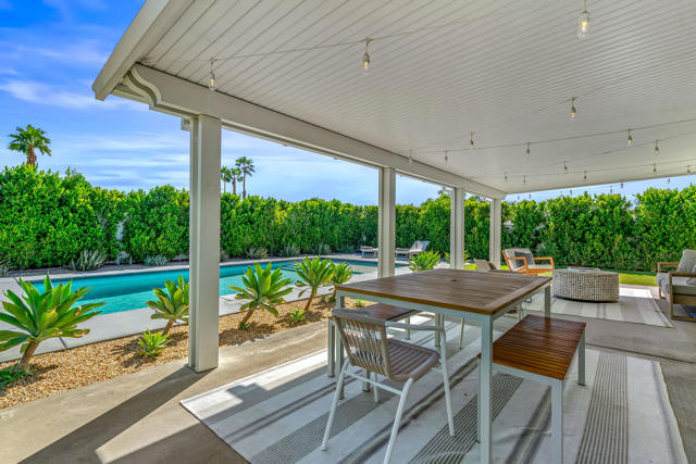 2034 Marni Court, Palm Springs CA: https://media.crmls.org/mediaz/bc22a31c-ed89-48fc-9236-3c564e2944e6.jpg