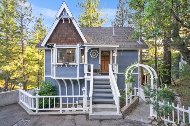 574 Lucerne Drive Drive, Big Bear CA: https://media.crmls.org/mediaz/bc23898f-37cb-4f2a-8a5a-96df55b99cfe.jpg